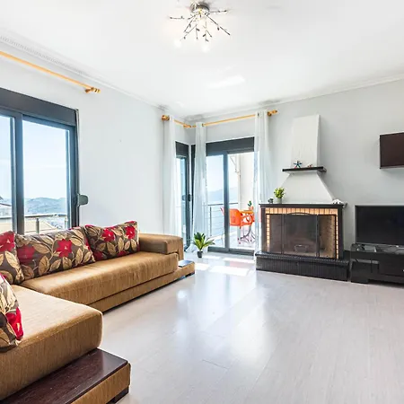 Penthouse, 3 Bedroom With Super Sea View Veranda * Sarande