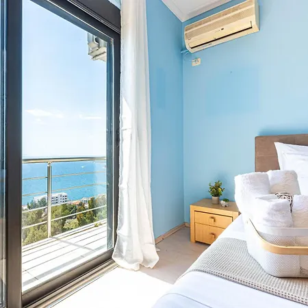 Penthouse, 3 Bedroom With Super Sea View Veranda Apartment Sarande