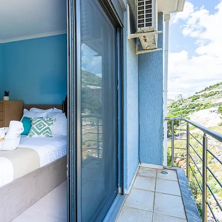 Penthouse, 3 Bedroom With Super Sea View Veranda Apartment