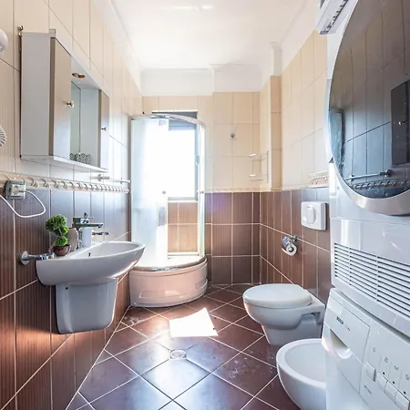 Penthouse, 3 Bedroom With Super Sea View Veranda Apartment *